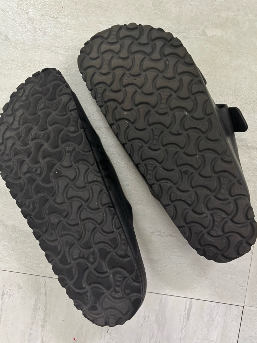 Black Birkenstock Arizona EVA 2 strap sandals, size 42 (11 women’s / 9 men’s) - Picture 5 of 6